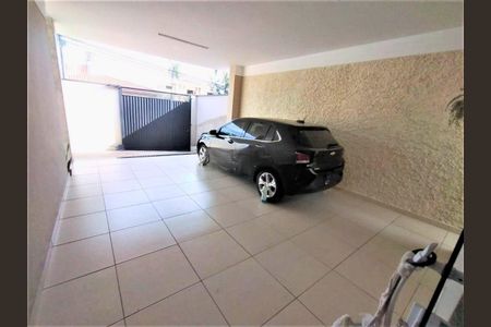 Casa para alugar com 272m², 3 quartos e 4 vagas Casa para alugar com 272m², 3 quartos e 4 vagasGaragem