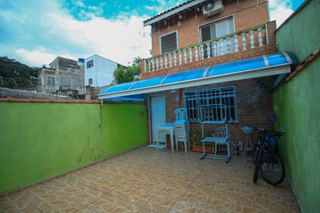 Casa à venda com 210m², 3 quartos e 4 vagas