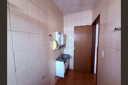 Casa para alugar com 60m², 2 quartos e 1 vaga Casa para alugar com 60m², 2 quartos e 1 vagaBanheiro