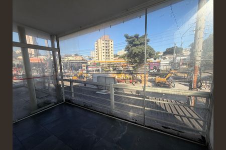 Casa para alugar com 60m², 2 quartos e 1 vaga Casa para alugar com 60m², 2 quartos e 1 vagaVaranda