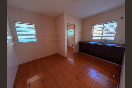 Casa para alugar com 60m², 2 quartos e 1 vaga Casa para alugar com 60m², 2 quartos e 1 vagaCozinha