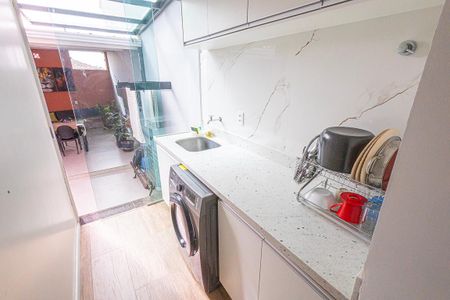 Area de serviço de casa à venda com 3 quartos, 140m² em Santa Amelia, Belo Horizonte