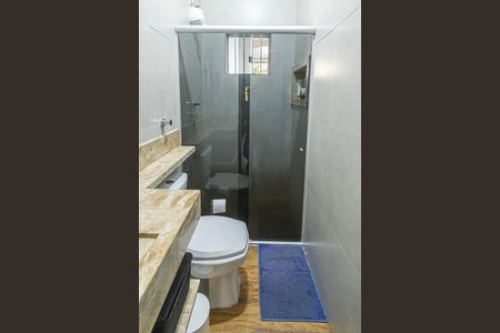 Casa à venda com 140m², 3 quartos e 2 vagasBanheiro