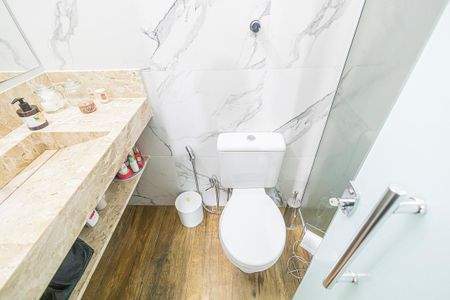 Casa à venda com 140m², 3 quartos e 2 vagassuite