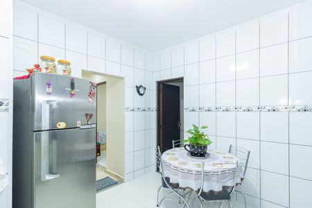 Casa à venda com 318m², 5 quartos e 6 vagas Casa à venda com 318m², 5 quartos e 6 vagasCozinha