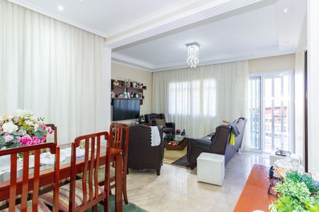 Casa à venda com 318m², 5 quartos e 6 vagas Casa à venda com 318m², 5 quartos e 6 vagasSala