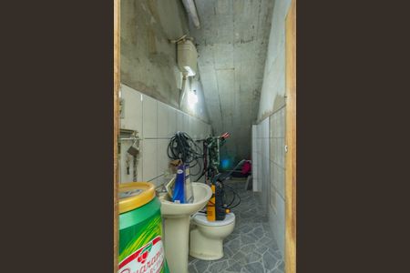 Casa à venda com 318m², 5 quartos e 6 vagas Casa à venda com 318m², 5 quartos e 6 vagasBanheiro Garagem