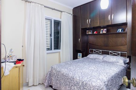 Casa à venda com 318m², 5 quartos e 6 vagas Casa à venda com 318m², 5 quartos e 6 vagasQuarto 1