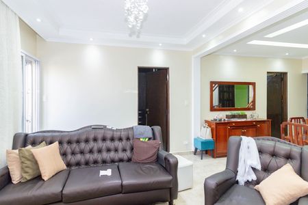 Casa à venda com 318m², 5 quartos e 6 vagas Casa à venda com 318m², 5 quartos e 6 vagasSala