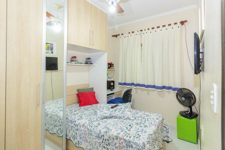 Casa à venda com 318m², 5 quartos e 6 vagas Casa à venda com 318m², 5 quartos e 6 vagasQuarto 3