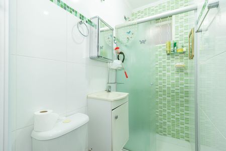 Casa à venda com 318m², 5 quartos e 6 vagas Casa à venda com 318m², 5 quartos e 6 vagasBanheiro Casa 2