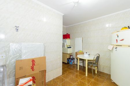 Casa à venda com 318m², 5 quartos e 6 vagas Casa à venda com 318m², 5 quartos e 6 vagasCozinha Casa 2