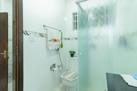 Casa à venda com 318m², 5 quartos e 6 vagas Casa à venda com 318m², 5 quartos e 6 vagasBanheiro 1