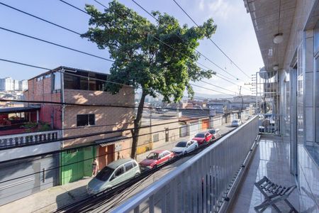 Casa à venda com 318m², 5 quartos e 6 vagas Casa à venda com 318m², 5 quartos e 6 vagasVaranda Sala