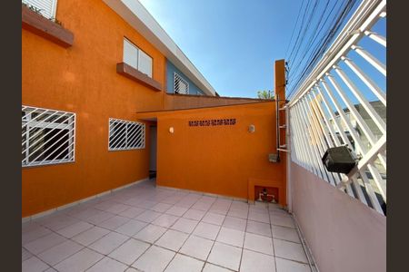 Casa para alugar com 68m², 2 quartos e 2 vagas Casa para alugar com 68m², 2 quartos e 2 vagasÁrea externa