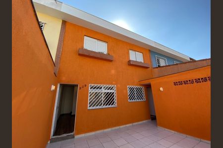 Casa para alugar com 68m², 2 quartos e 2 vagas Casa para alugar com 68m², 2 quartos e 2 vagasÁrea externa