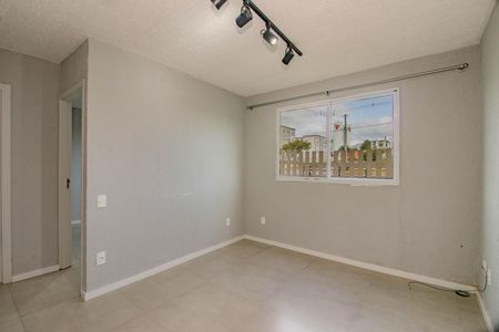 Sala de apartamento para alugar com 1 quarto, 43m² em Jardim Itu, Porto Alegre