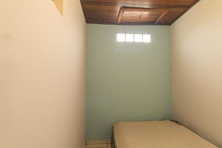 Quarto  de kitnet/studio para alugar com 1 quarto, 35m² em Boqueirão, Curitiba