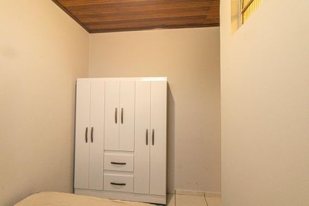 Quarto  de kitnet/studio para alugar com 1 quarto, 35m² em Boqueirão, Curitiba