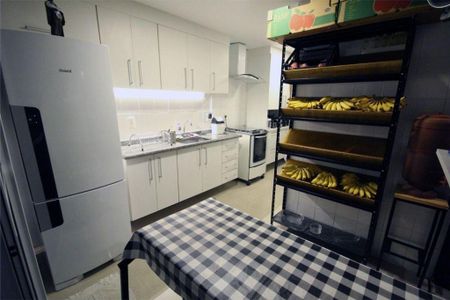 Casa à venda com 157m², 3 quartos e 2 vagas