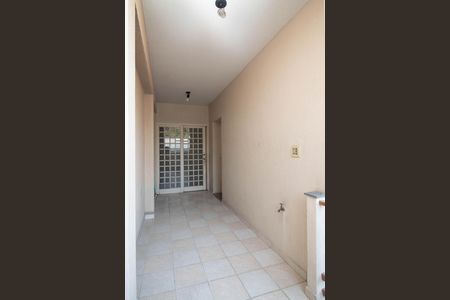 Casa para alugar com 300m², 3 quartos e 2 vagasHall - Cozinha