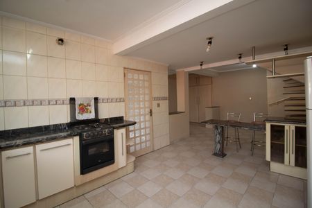 Casa para alugar com 300m², 3 quartos e 2 vagasCozinha