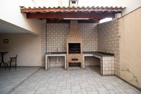 Casa para alugar com 300m², 3 quartos e 2 vagasÁrea  - Churrasqueira