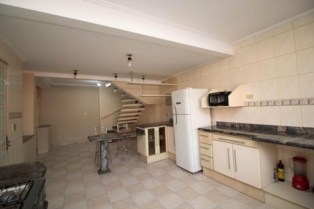 Casa para alugar com 300m², 3 quartos e 2 vagasCozinha
