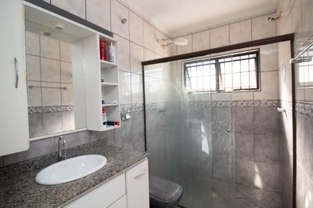 Casa para alugar com 300m², 3 quartos e 2 vagasBanheiro da Suíte 1
