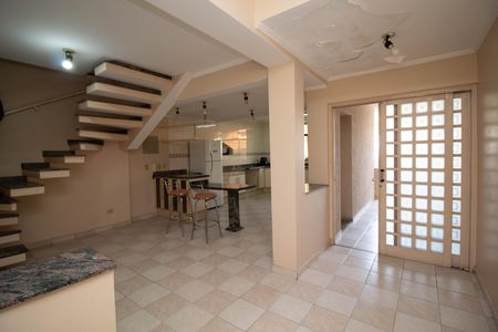 Casa para alugar com 300m², 3 quartos e 2 vagasCozinha