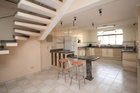 Casa para alugar com 300m², 3 quartos e 2 vagasCozinha