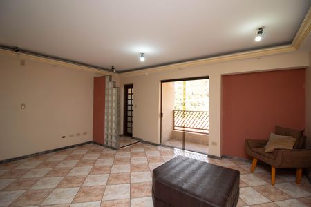 Casa para alugar com 300m², 3 quartos e 2 vagasSala