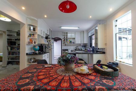 Casa para alugar com 320m², 3 quartos e 5 vagasCozinha