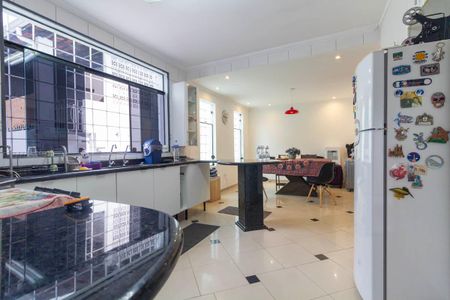 Casa para alugar com 320m², 3 quartos e 5 vagasCozinha