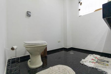 Casa para alugar com 320m², 3 quartos e 5 vagasLavabo