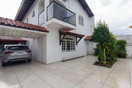 Casa para alugar com 320m², 3 quartos e 5 vagasGaragem e Jardim