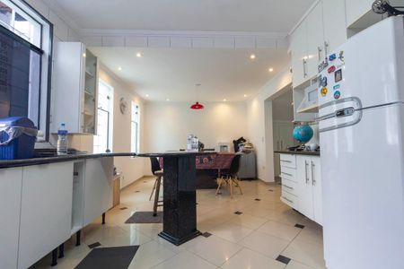 Casa para alugar com 320m², 3 quartos e 5 vagasCozinha