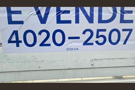 Casa para alugar com 320m², 3 quartos e 5 vagasFachada - plaquinha