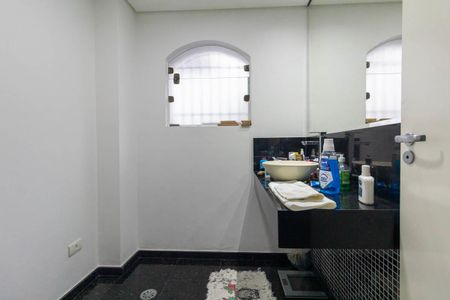 Casa para alugar com 320m², 3 quartos e 5 vagasLavabo