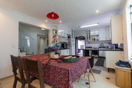 Casa para alugar com 320m², 3 quartos e 5 vagasCozinha
