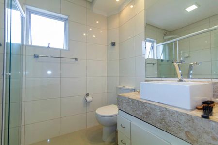 Casa para alugar com 320m², 3 quartos e 5 vagasBanheiro 1
