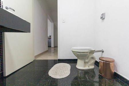Casa para alugar com 320m², 3 quartos e 5 vagasLavabo