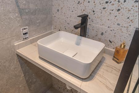 Studio à venda com 23m², 1 quarto e sem vaga Studio à venda com 23m², 1 quarto e sem vagaBanheiro