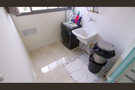 Apartamento para alugar com 125m², 3 quartos e 2 vagas Apartamento para alugar com 125m², 3 quartos e 2 vagasÁrea de Serviço