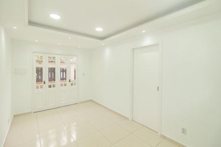 Casa para alugar com 100m², 4 quartos e 1 vaga Casa para alugar com 100m², 4 quartos e 1 vagaSala/Quarto