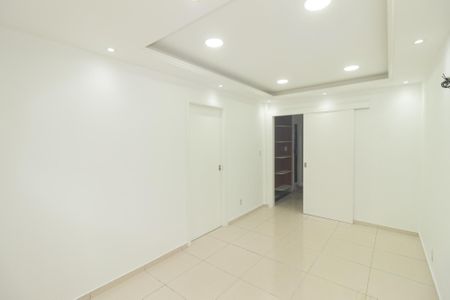 Casa para alugar com 100m², 4 quartos e 1 vaga Casa para alugar com 100m², 4 quartos e 1 vagaSala/Quarto
