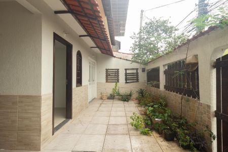 Casa para alugar com 100m², 4 quartos e 1 vaga Casa para alugar com 100m², 4 quartos e 1 vagaQuintal