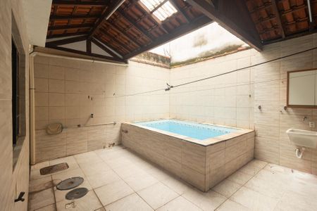 Casa para alugar com 100m², 4 quartos e 1 vaga Casa para alugar com 100m², 4 quartos e 1 vagaÁrea de Serviço