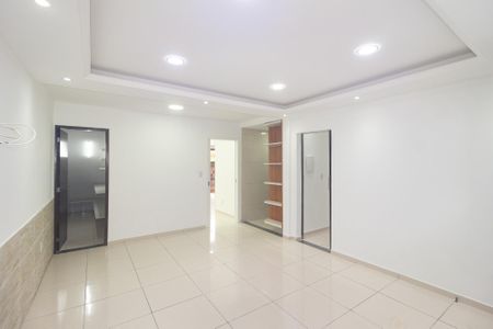 Casa para alugar com 100m², 4 quartos e 1 vaga Casa para alugar com 100m², 4 quartos e 1 vagaSala