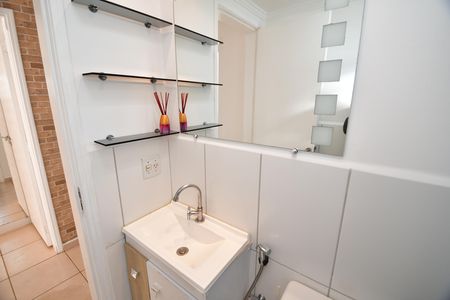 Apartamento para alugar com 50m², 2 quartos e 2 vagasBanheiro